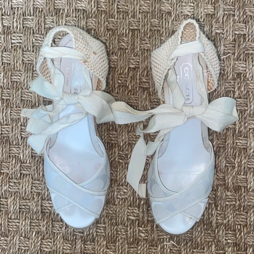 Coach Women's Cream White Wedge Espadrille Sandals Sz 8 - Picture 2 of 14